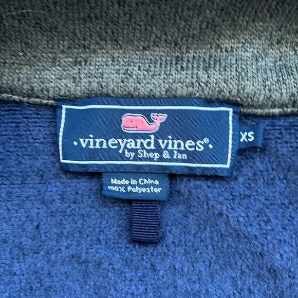Men’s Vineyard Vine vest XS - Picture 2 of 4